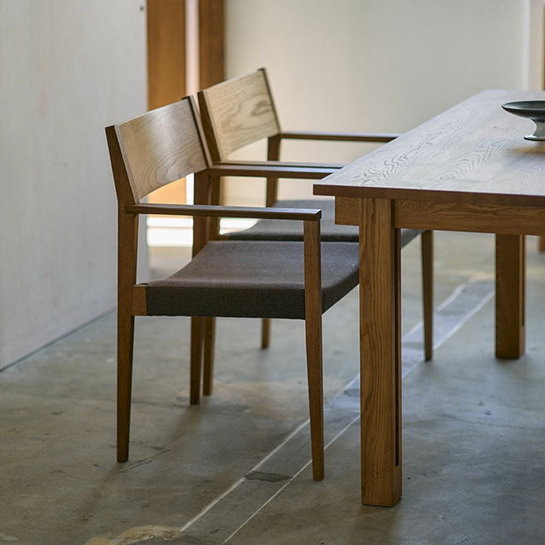 graf アームチェア Arm Chair［アームチェア］｜ダイニングチェア｜Narrative - graf