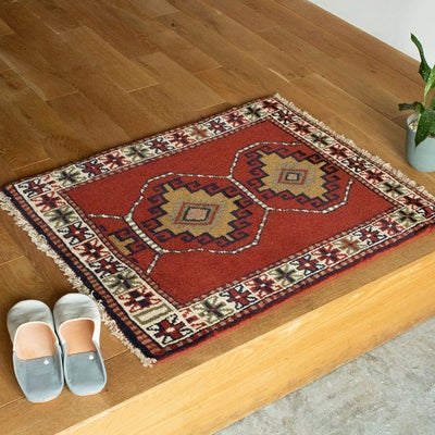 Tribal Rug / グーチャン｜ラグ・ギャッベ・絨毯・玄関マット｜Layout 