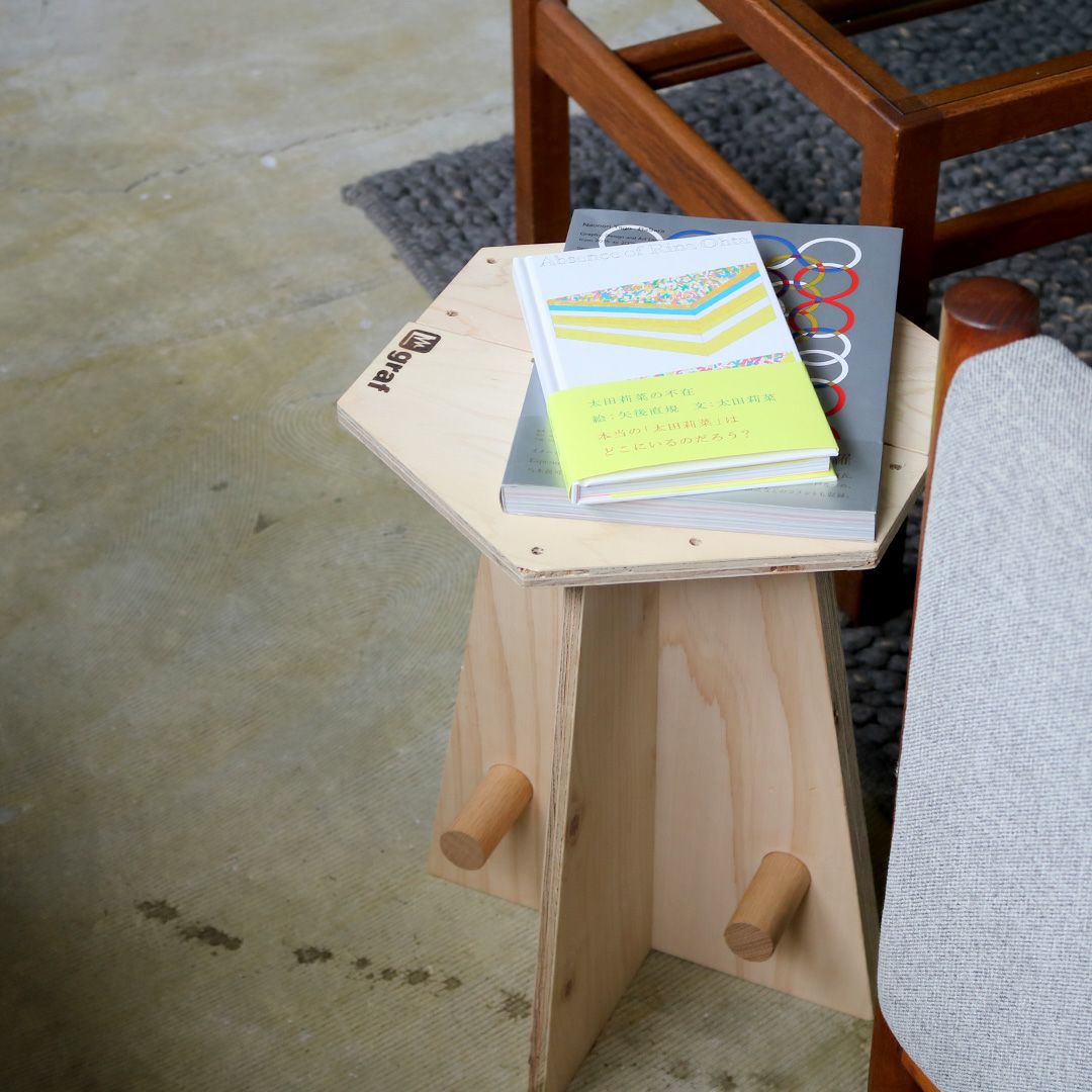 rokkaku stool［ロッカクスツール］｜スツール・花台｜graf