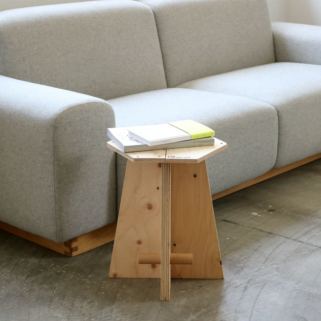 Raraタイル入りスツール rokkaku stool［ロッカクスツール］｜スツール・花台｜graf