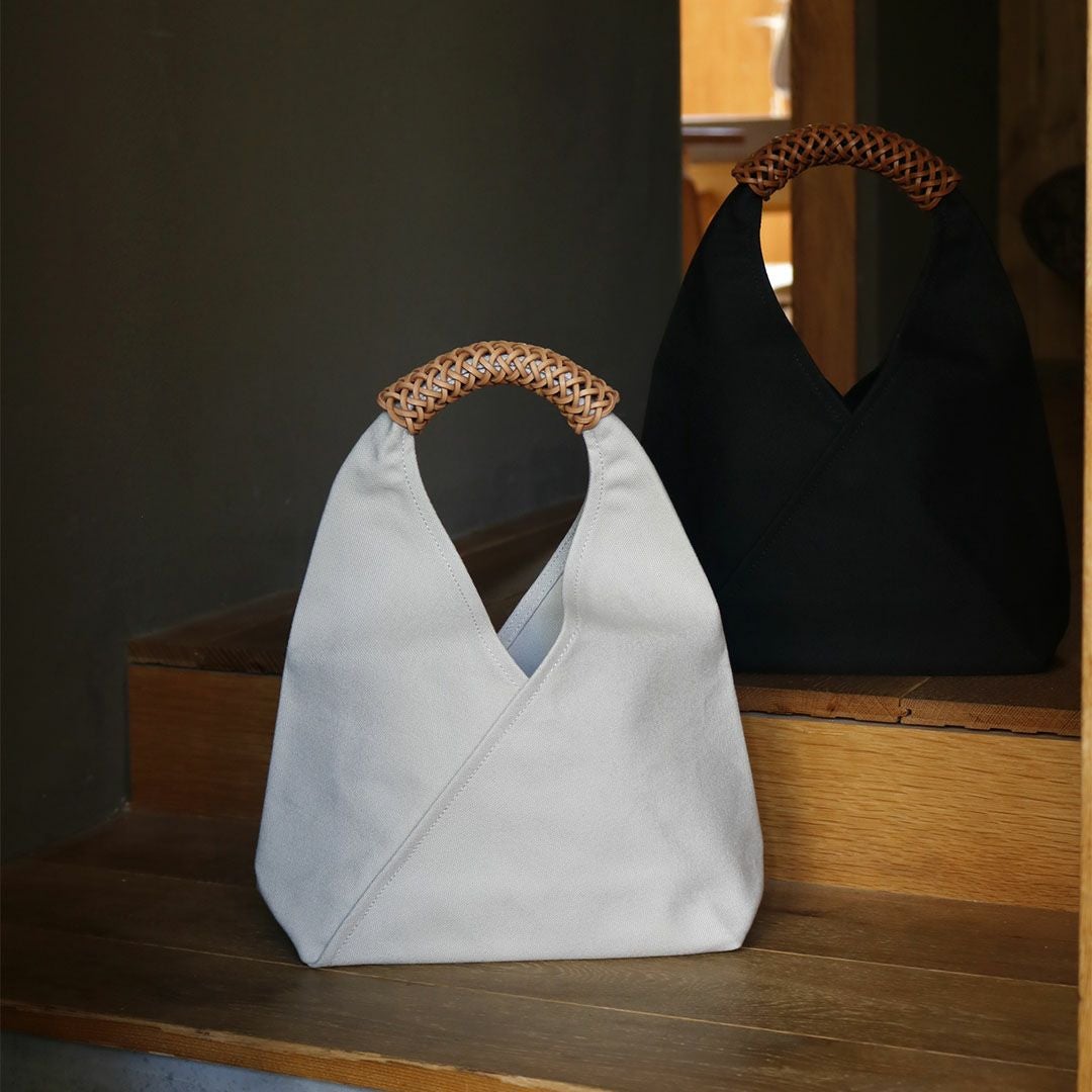 Woven Triangle Bag 36｜トライアングル ハンドバッグ・かばん｜KAMARO